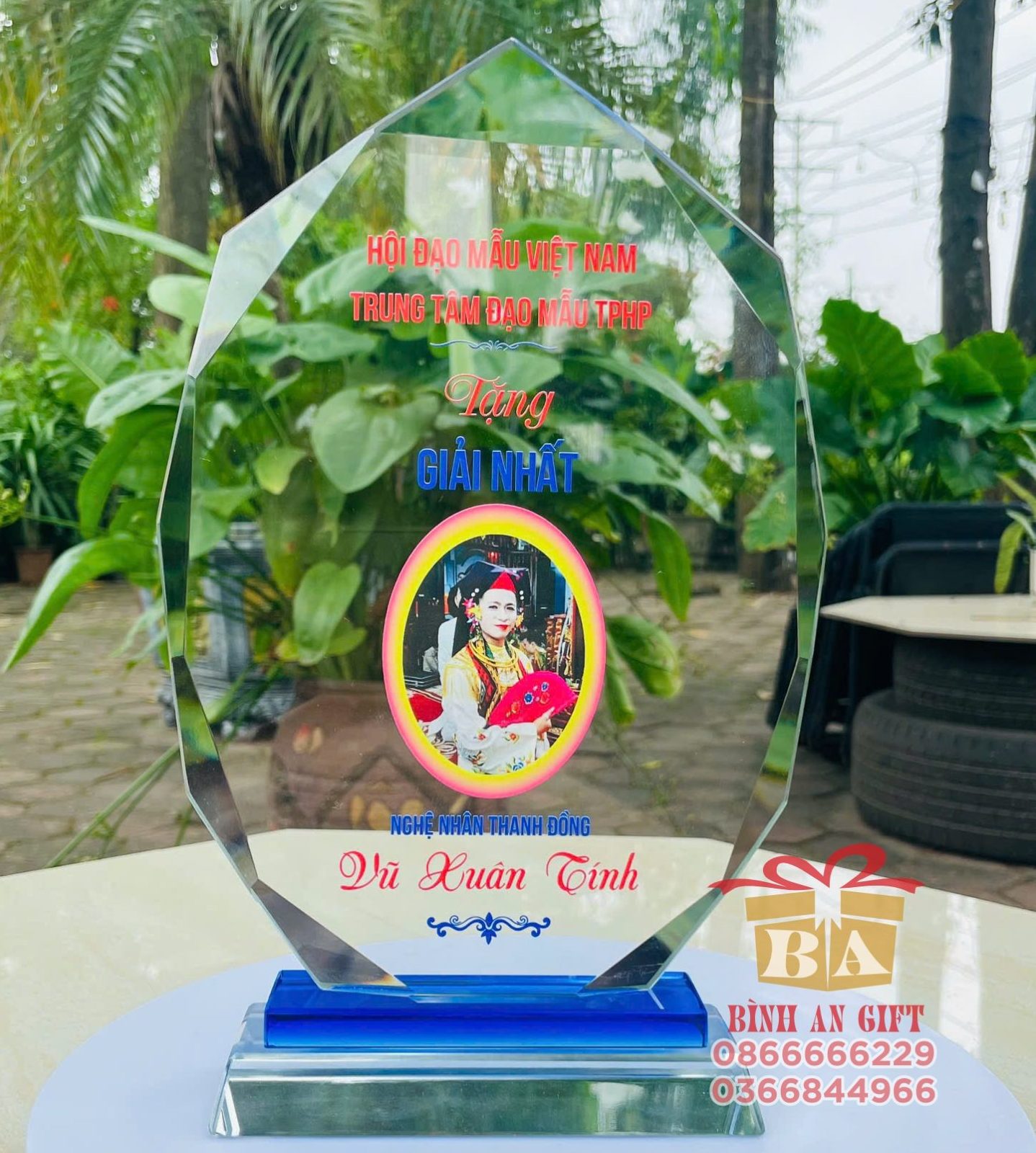 Kỷ niệm chương pha lê